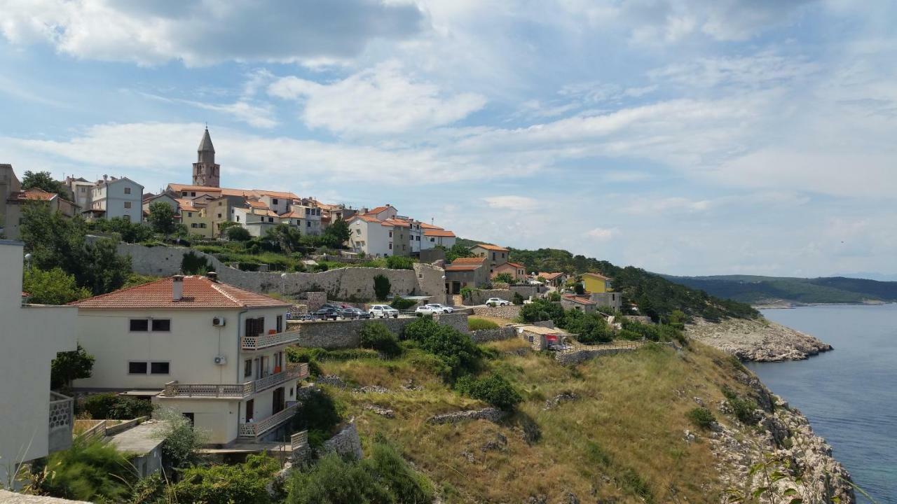 Apartment Palazzo Sare Vrbnik Exteriör bild