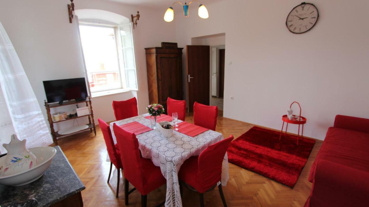 Apartment Palazzo Sare Vrbnik Exteriör bild